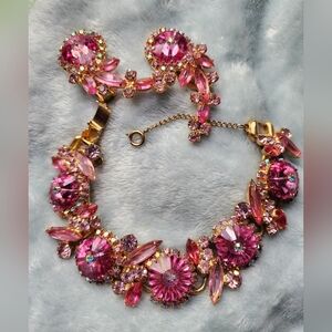 RARE JULIANA VINTAGE PINK BRACELET AND EARRINGS!